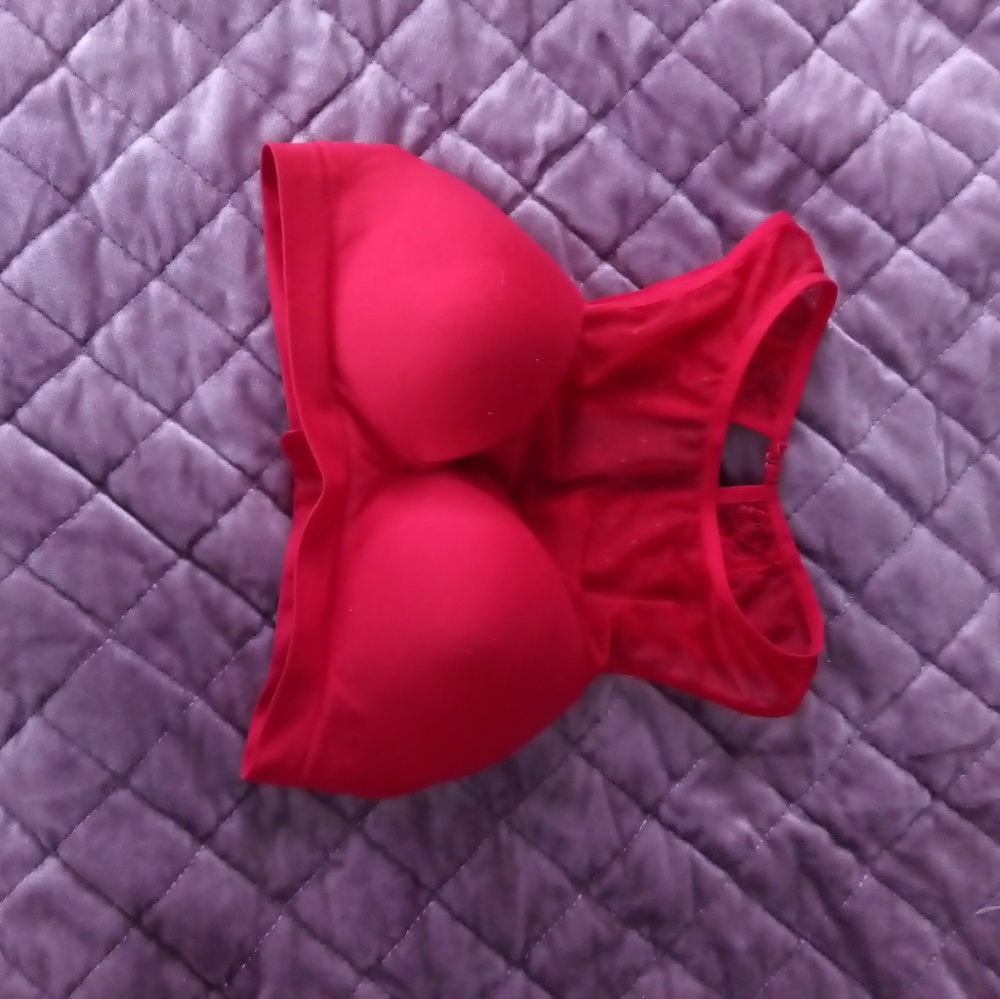 Red high neck mesh bralette 💖